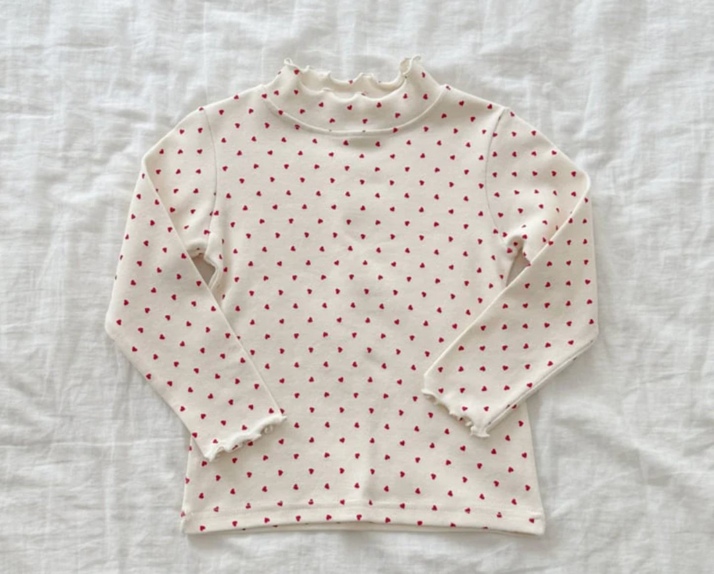 Chouchou Turtleneck Tee (Mini Hearts)