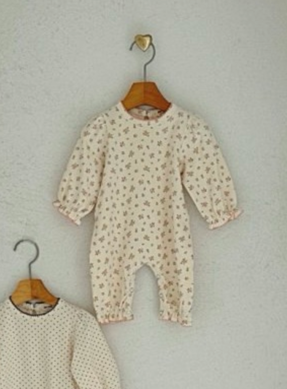 Lilac Pintuck Set (Flower)